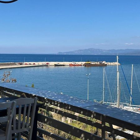 Karnagio Rooms Kyparissia Exterior photo