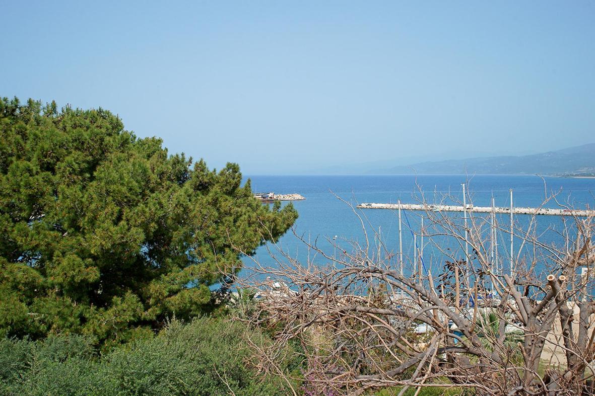 Karnagio Rooms Kyparissia Exterior photo